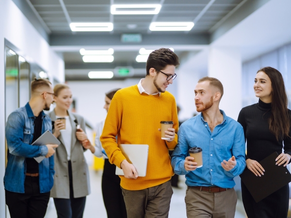 156 alternants ont rejoint Le Groupe La Poste sur des fonctions supports !